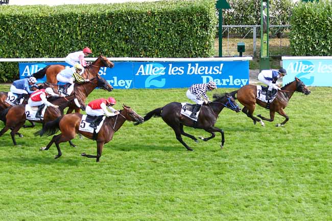 Photo d'arrivée de la course pmu PRIX DU SERPENTAIRE à CHANTILLY le Vendredi 17 juillet 2020