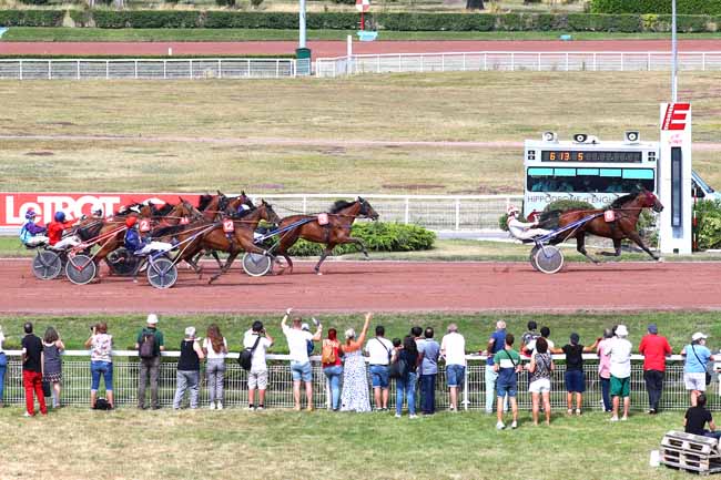 Photo d'arrivée de la course pmu PRIX DES QUINZE-VINGT à ENGHIEN le Samedi 18 juillet 2020