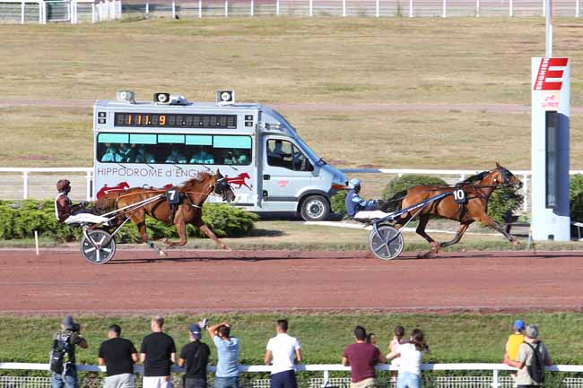 Photo d'arrivée de la course pmu PRIX DE LA HAUTE-MARNE à ENGHIEN le Mercredi 22 juillet 2020
