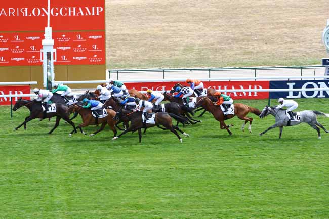 Photo d'arrivée de la course pmu PRIX DE LA VENUS DE PARIS - GRAND PRIX DES FEMMES JOCKEYS à LONGCHAMP le Jeudi 23 juillet 2020