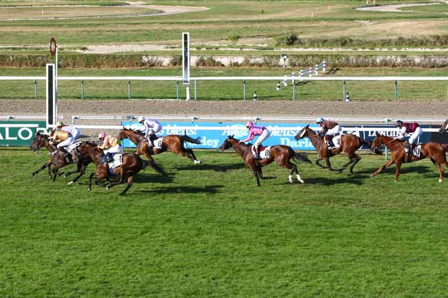 Photo d'arrivée de la course pmu PRIX DE L'AMITIE LONGINES FEGENTRI à DEAUVILLE le Dimanche 2 août 2020