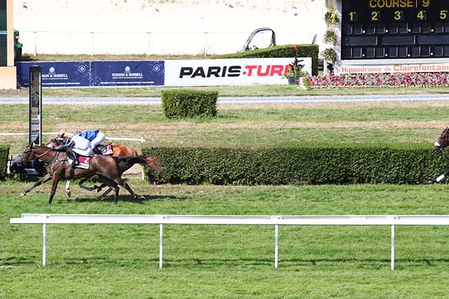 Photo d'arrivée de la course pmu PRIX PARIS-TURF LIVE à CLAIREFONTAINE le Lundi 3 août 2020