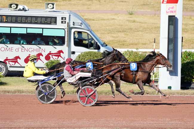 Photo d'arrivée de la course pmu PRIX DE GENEVE à ENGHIEN le Jeudi 6 août 2020