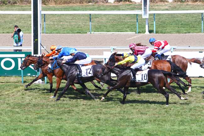 Photo d'arrivée de la course pmu PRIX HIPODROMO DE CHILE à DEAUVILLE le Dimanche 9 août 2020