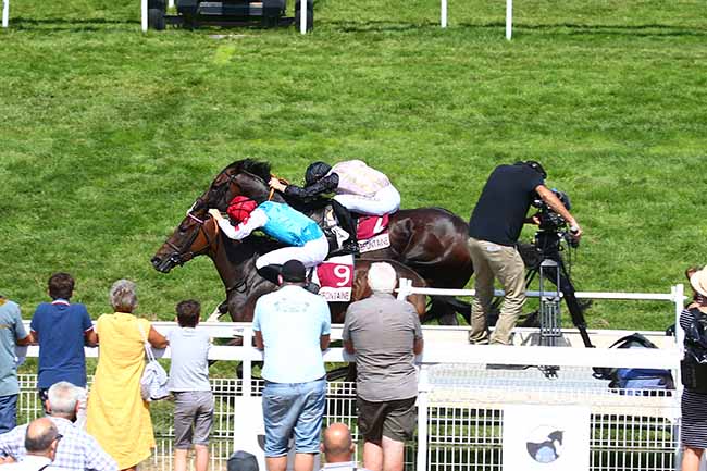 Photo d'arrivée de la course pmu PRIX THE WONDER à CLAIREFONTAINE le Lundi 10 août 2020