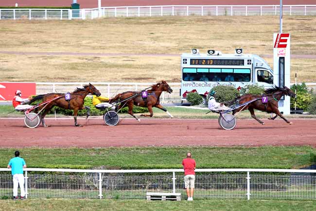 Photo d'arrivée de la course pmu PRIX DE LA PORTE DU PRE-SAINT-GERVAIS à ENGHIEN le Mardi 11 août 2020