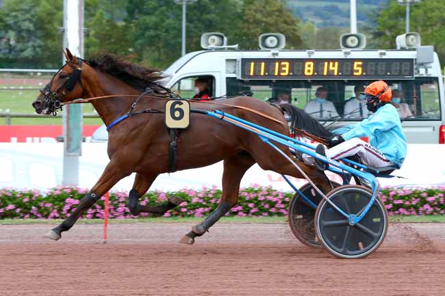 Photo d'arrivée de la course pmu PRIX DE GRAIGNES à CABOURG le Vendredi 14 août 2020