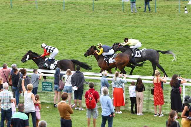 Photo d'arrivée de la course pmu PRIX DE CREPON à DEAUVILLE le Samedi 15 août 2020