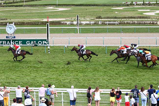 Photo d'arrivée de la course pmu HANDICAP DE LA MANCHE à DEAUVILLE le Mardi 18 août 2020