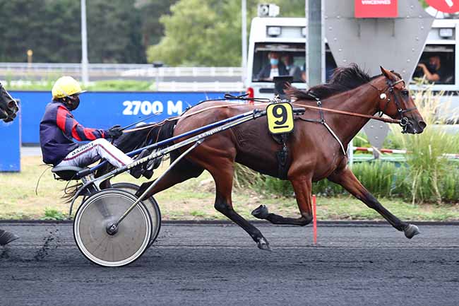 Photo d'arrivée de la course pmu PRIX D'AURILLAC à PARIS-VINCENNES le Mercredi 19 août 2020