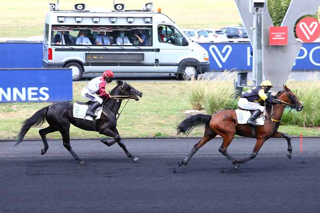 Photo d'arrivée de la course pmu PRIX PIERRE GAMARE à PARIS-VINCENNES le Samedi 22 août 2020