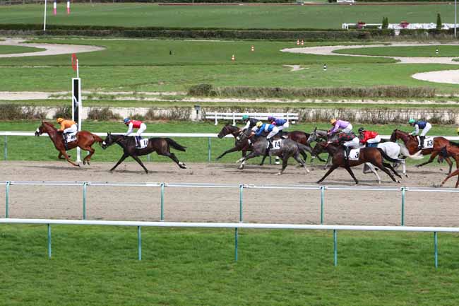 Photo d'arrivée de la course pmu PRIX DES GRENIERS A SEL à DEAUVILLE le Mardi 25 août 2020