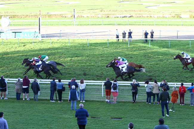 Photo d'arrivée de la course pmu PRIX DE L'ORBIQUET à DEAUVILLE le Jeudi 27 août 2020