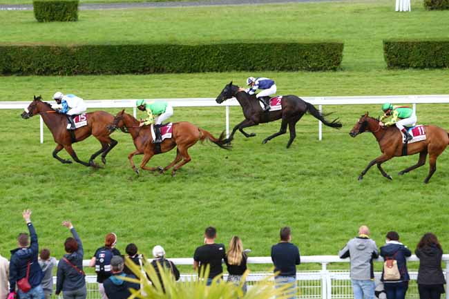 Photo d'arrivée de la course pmu PRIX DE GOUSTRANVILLE à CLAIREFONTAINE le Vendredi 28 août 2020