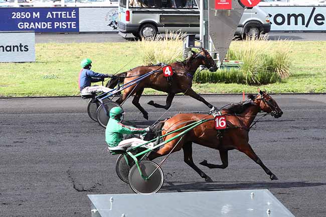 Photo d'arrivée de la course pmu PRIX EN SELLE POUR NOS SOIGNANTS à PARIS-VINCENNES le Samedi 29 août 2020