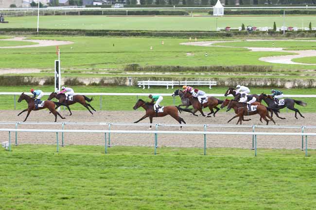 Photo d'arrivée de la course pmu PRIX D'ISIGNY à DEAUVILLE le Samedi 29 août 2020