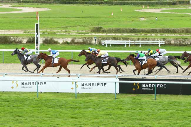 Photo d'arrivée de la course pmu PRIX CASINO BARRIERE DEAUVILLE à DEAUVILLE le Dimanche 30 août 2020