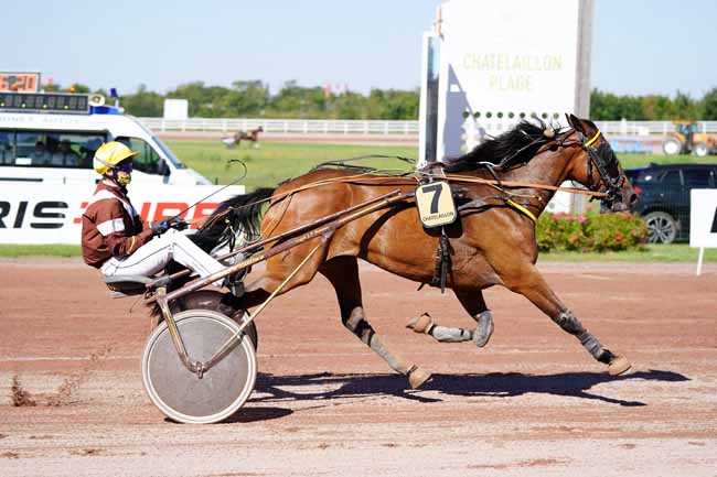 Photo d'arrivée de la course pmu PRIX NICOLAS à LA ROCHELLE-CHATELA. le Mercredi 2 septembre 2020