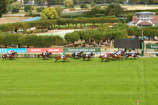 Photo d'arrivée de la course pmu PRIX RAVINELLA à SAINT-CLOUD le Vendredi 11 septembre 2020