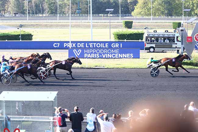 Photo d'arrivée de la course pmu PRIX DE L'ETOILE à PARIS-VINCENNES le Samedi 12 septembre 2020