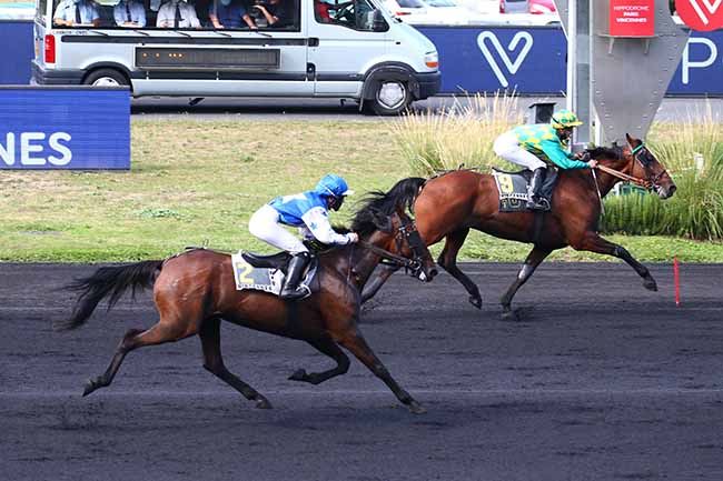 Photo d'arrivée de la course pmu PRIX DE PONTIVY à PARIS-VINCENNES le Dimanche 20 septembre 2020