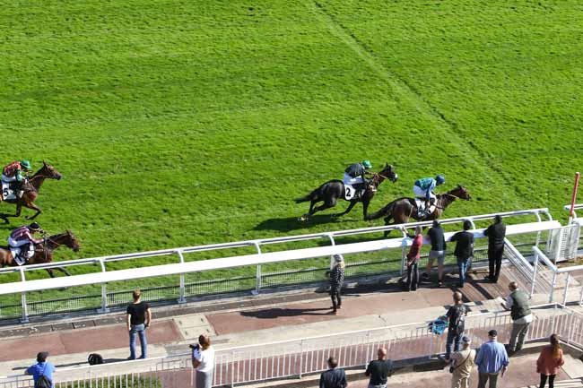 Photo d'arrivée de la course pmu PRIX ROBERT LEJEUNE à AUTEUIL le Mardi 22 septembre 2020