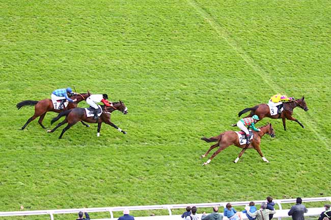 Photo d'arrivée de la course pmu PRIX DE MAISONS-LAFFITTE à AUTEUIL le Samedi 26 septembre 2020