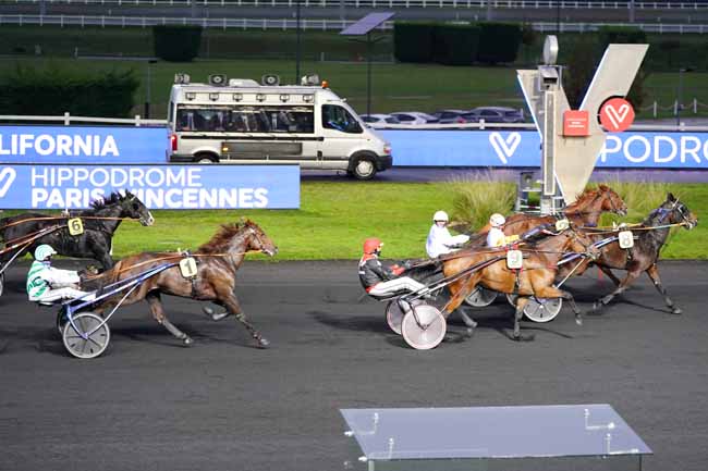 Photo d'arrivée de la course pmu PRIX CALIFORNIA à PARIS-VINCENNES le Mardi 20 octobre 2020