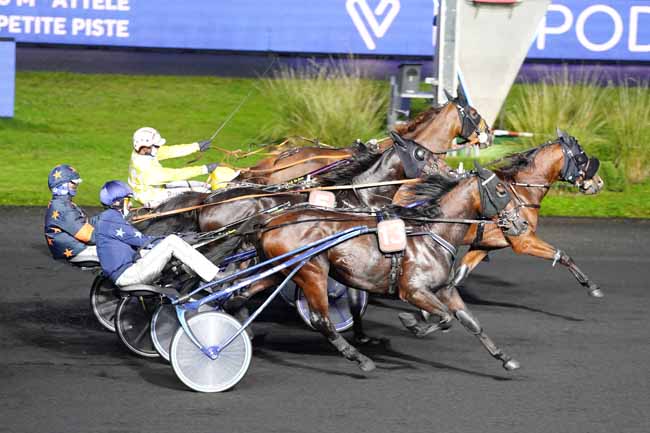 Photo d'arrivée de la course pmu PRIX CASTOR à PARIS-VINCENNES le Mardi 20 octobre 2020