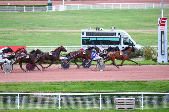 Photo d'arrivée de la course pmu PRIX DE LA COTE D'OR à ENGHIEN le Samedi 24 octobre 2020