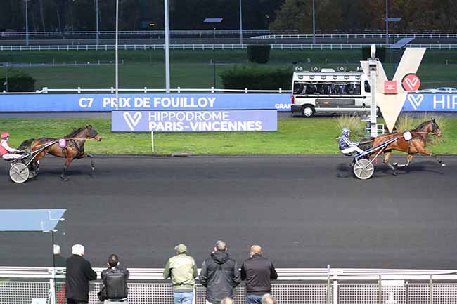 Photo d'arrivée de la course pmu PRIX DE FOUILLOY à PARIS-VINCENNES le Mercredi 28 octobre 2020