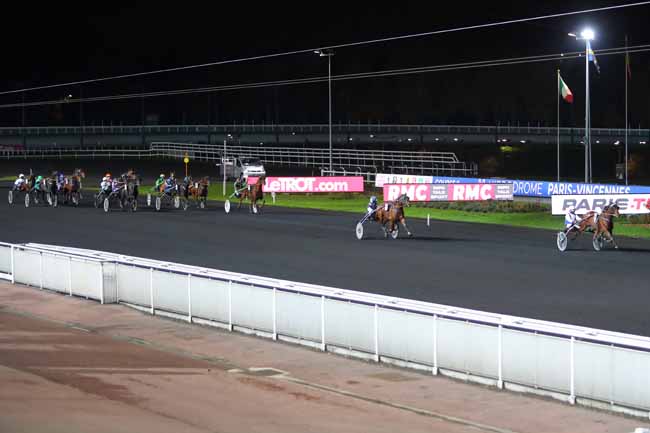 Photo d'arrivée de la course pmu PRIX BARBARA à PARIS-VINCENNES le Vendredi 30 octobre 2020