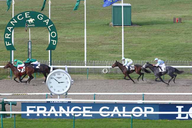 Photo d'arrivée de la course pmu PRIX DES DIX CORS à CHANTILLY le Vendredi 6 novembre 2020