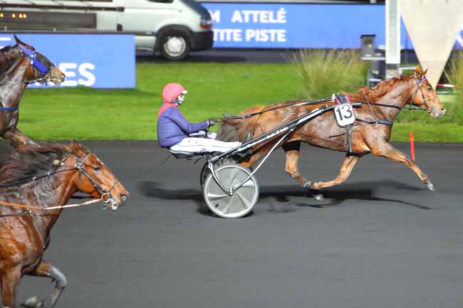 Photo d'arrivée de la course pmu PRIX LAETITIA à PARIS-VINCENNES le Mardi 10 novembre 2020