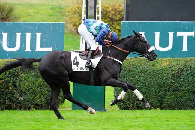 Photo d'arrivée de la course pmu 120EME PRIX DE FRANCE à AUTEUIL le Dimanche 15 novembre 2020