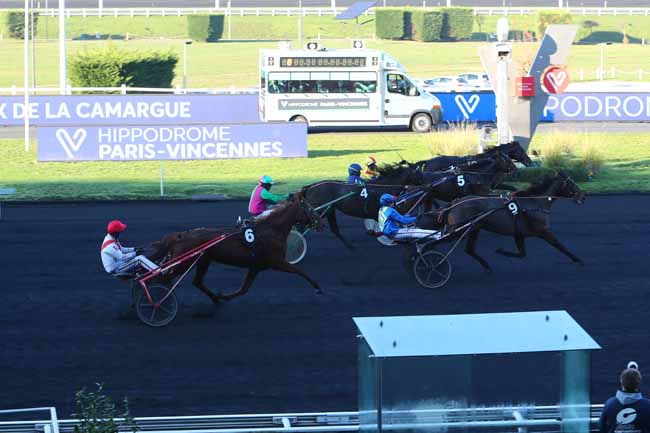 Photo d'arrivée de la course pmu PRIX DE LA CAMARGUE à PARIS-VINCENNES le Jeudi 26 novembre 2020