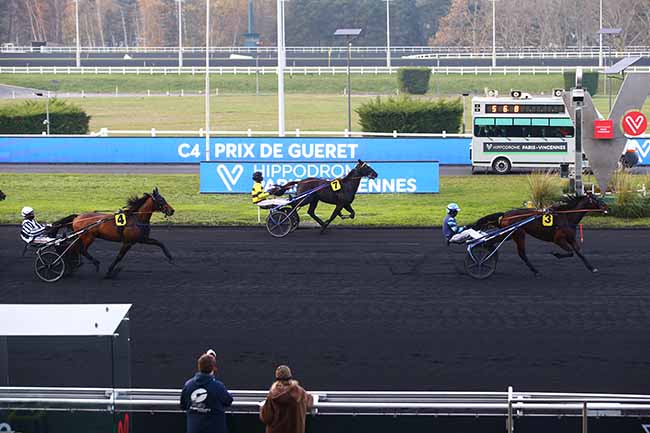 Photo d'arrivée de la course pmu PRIX DE GUERET à PARIS-VINCENNES le Lundi 30 novembre 2020