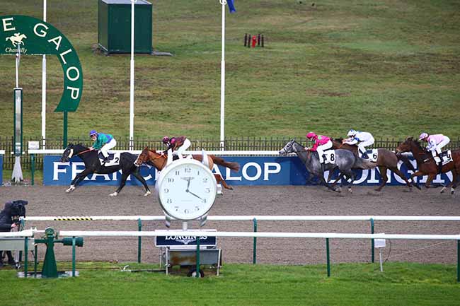 Photo d'arrivée de la course pmu PRIX DE VEMARS à CHANTILLY le Lundi 21 décembre 2020