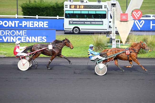 Photo d'arrivée de la course pmu PRIX DE NEUILLE PONT-PIERRE à PARIS-VINCENNES le Mardi 22 décembre 2020