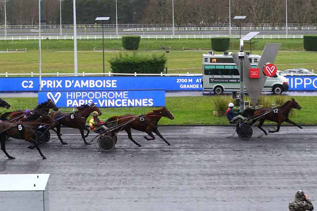 Photo d'arrivée de la course pmu PRIX D'AMBOISE à PARIS-VINCENNES le Jeudi 24 décembre 2020