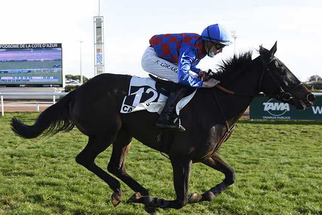 Photo d'arrivée de la course pmu PRIX DE LA BRETAGNE à CAGNES-SUR-MER le Mercredi 30 décembre 2020