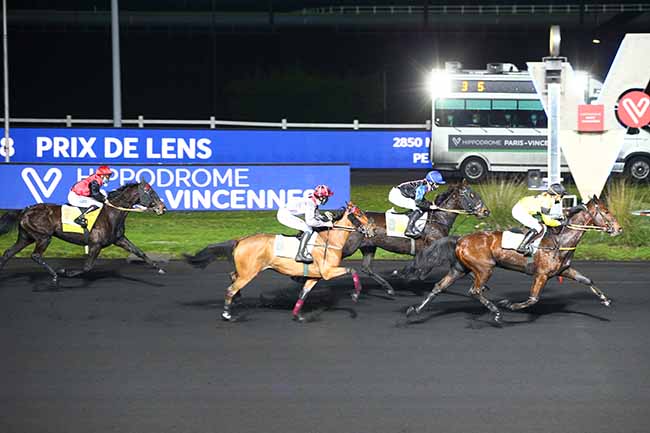 Photo d'arrivée de la course pmu PRIX DE LENS à PARIS-VINCENNES le Samedi 2 janvier 2021