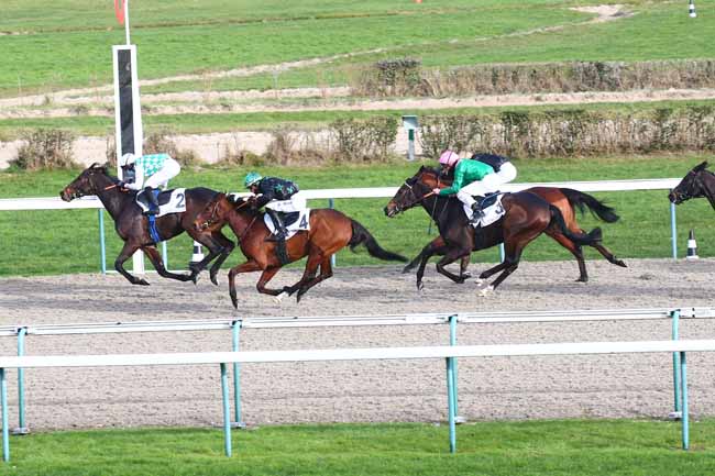 Photo d'arrivée de la course pmu PRIX DU HOME à DEAUVILLE le Vendredi 8 janvier 2021