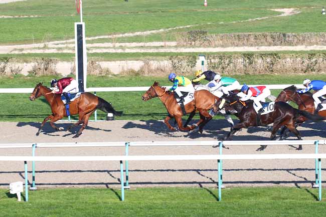 Photo d'arrivée de la course pmu PRIX DE L'ESQUE à DEAUVILLE le Samedi 9 janvier 2021