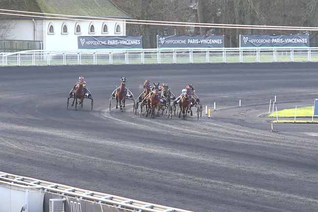 Photo d'arrivée de la course pmu PRIX DE LA CAPELLE à PARIS-VINCENNES le Lundi 18 janvier 2021
