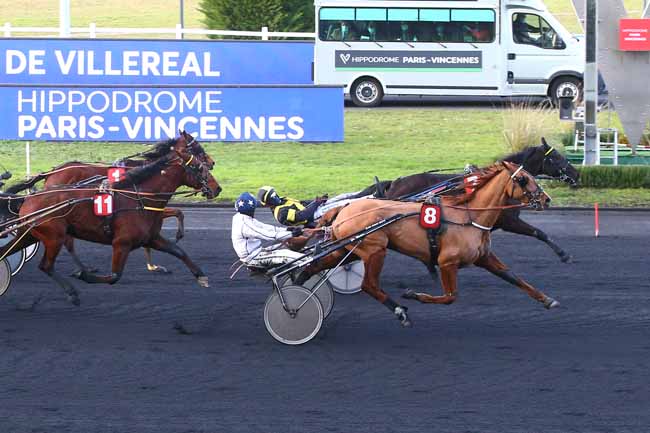 Photo d'arrivée de la course pmu PRIX DE VILLEREAL à PARIS-VINCENNES le Lundi 18 janvier 2021