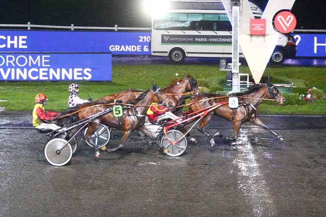 Photo d'arrivée de la course pmu PRIX D'ECOUCHE à PARIS-VINCENNES le Samedi 6 février 2021