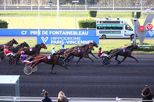 Photo d'arrivée de la course pmu PRIX DE FONTAINEBLEAU à PARIS-VINCENNES le Mardi 23 février 2021