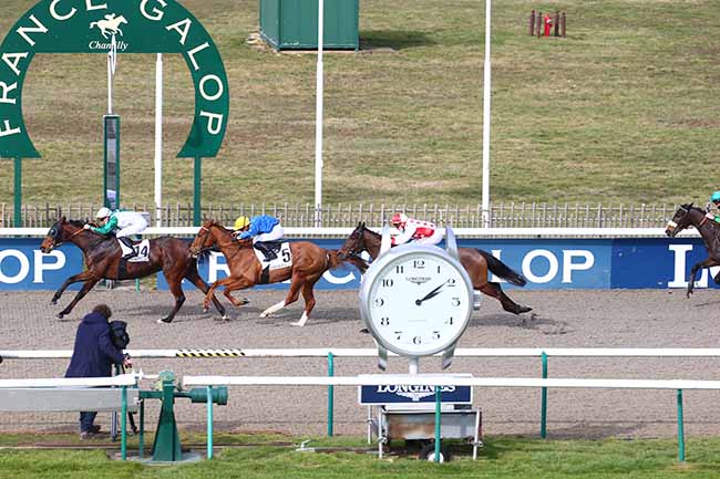 Photo d'arrivée de la course pmu PRIX DE VILLAINES-SOUS-BOIS à CHANTILLY le Jeudi 25 février 2021