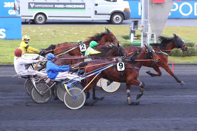 Photo d'arrivée de la course pmu PRIX DE GAVRAY à PARIS-VINCENNES le Vendredi 26 février 2021